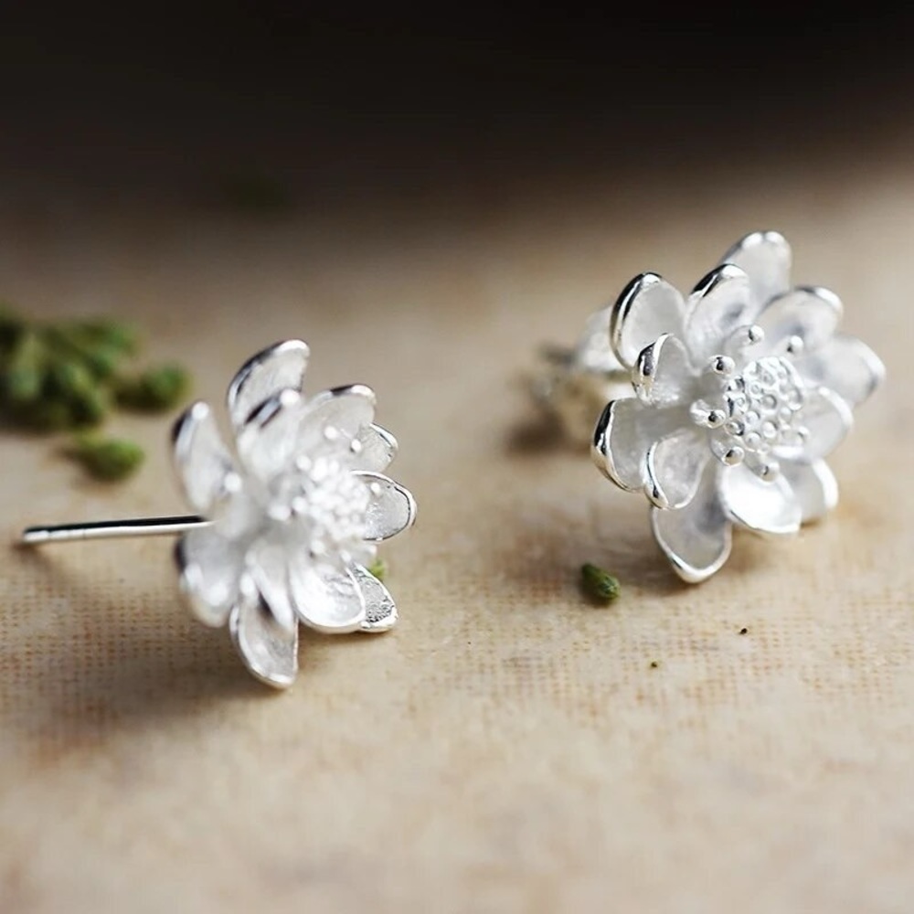 Minimalist Lotus Japanese Oriental Floral Plant 925 Sterling Silver Stud Earring - Picture 1 of 9